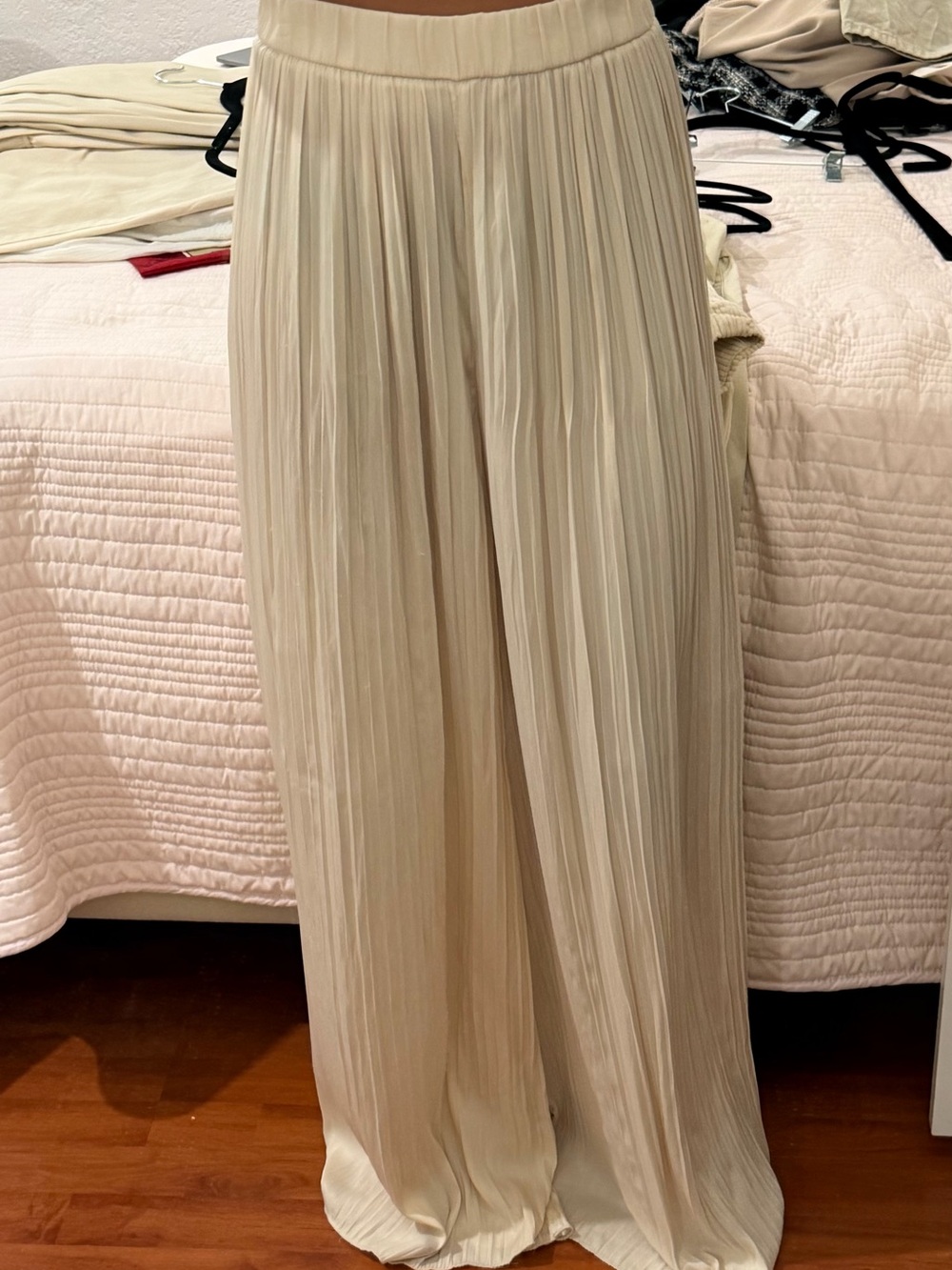 Zara Wide-Leg Pleated Palazzo Pants in Cream